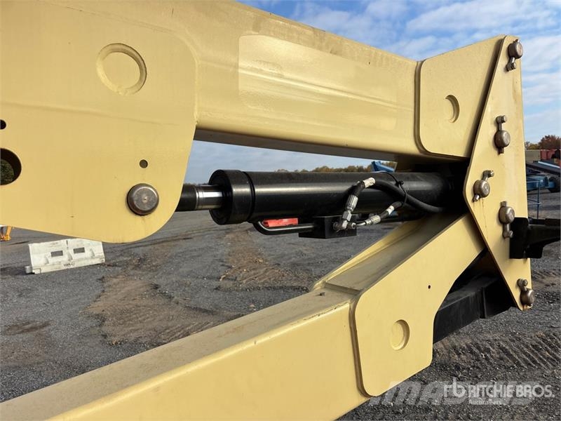 JLG E450AJ 2WD Electric Articulating Boom Lift Articulated boom lifts