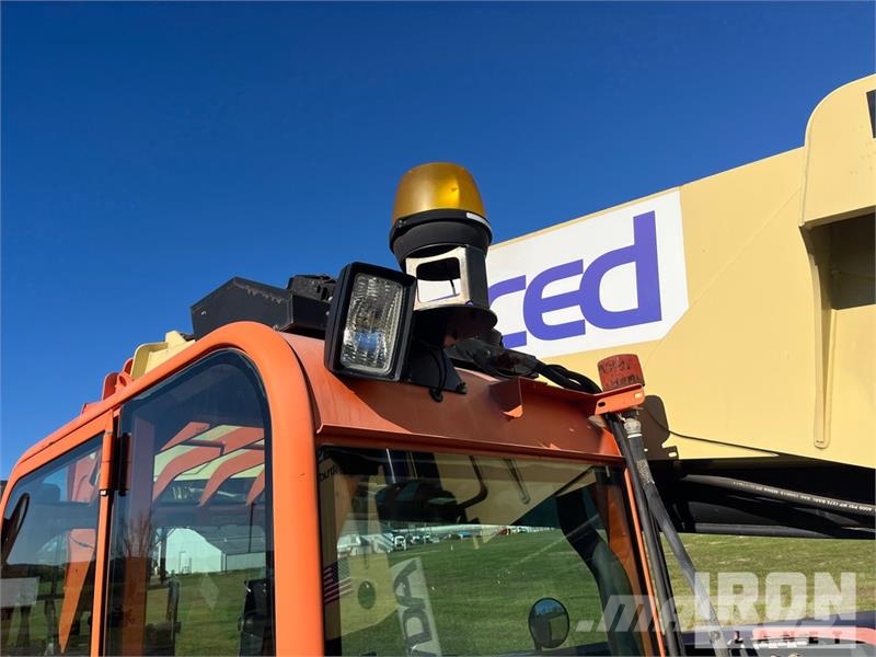 JLG G12-55A Kurottajat