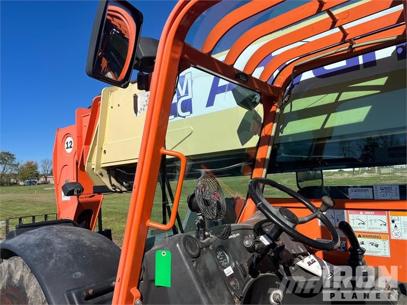 JLG G12-55A Kurottajat