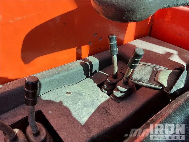 JLG G12-55A Kurottajat