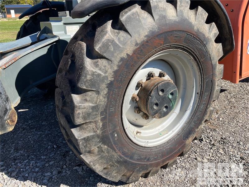 JLG G12-55A Kurottajat