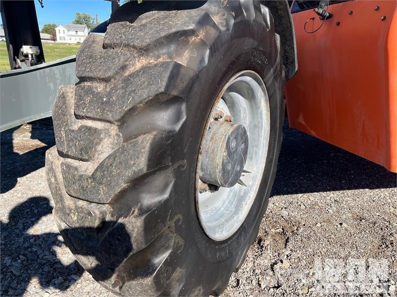 JLG G12-55A Kurottajat