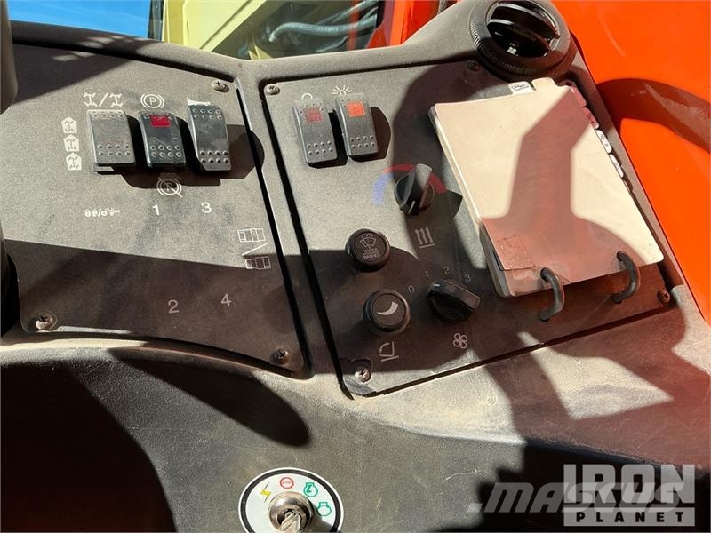 JLG G12-55A Kurottajat