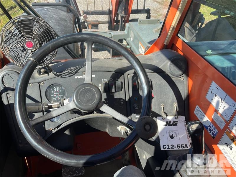 JLG G12-55A Kurottajat