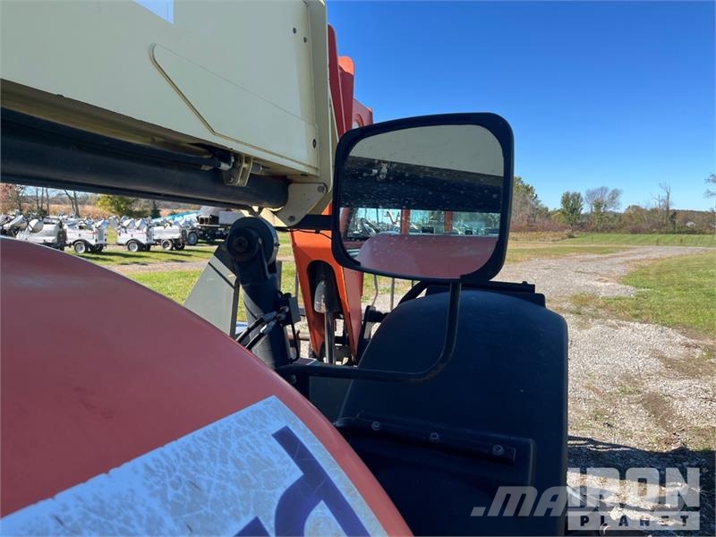 JLG G12-55A Kurottajat