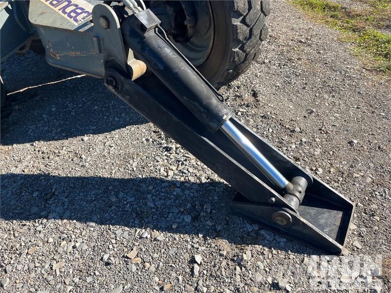 JLG G12-55A Kurottajat