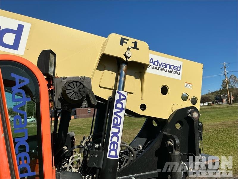 JLG G12-55A Kurottajat