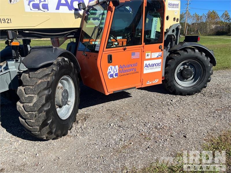 JLG G12-55A Kurottajat
