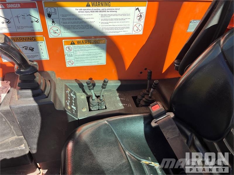 JLG G12-55A Kurottajat