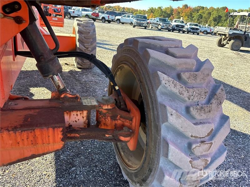 JLG M600JP 4WD Hybrid Articulating Boom Lift (Inoperab Articulated boom lifts