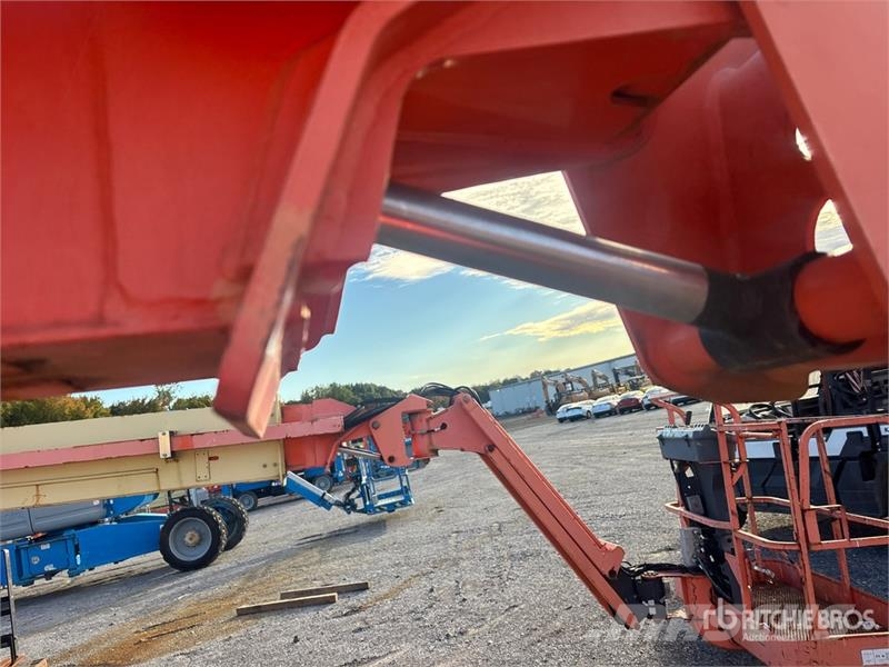 JLG M600JP 4WD Hybrid Articulating Boom Lift (Inoperab Articulated boom lifts