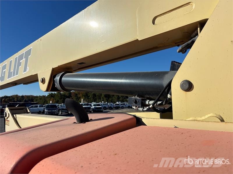 JLG M600JP 4WD Hybrid Articulating Boom Lift (Inoperab Articulated boom lifts