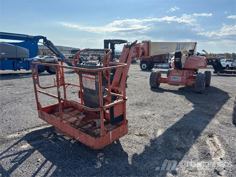 JLG M600JP 4WD Hybrid Articulating Boom Lift (Inoperab 曲臂高空作業車
