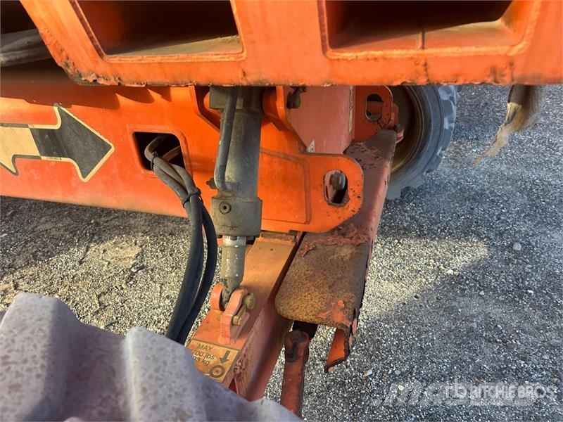 JLG M600JP 4WD Hybrid Articulating Boom Lift (Inoperab Articulated boom lifts