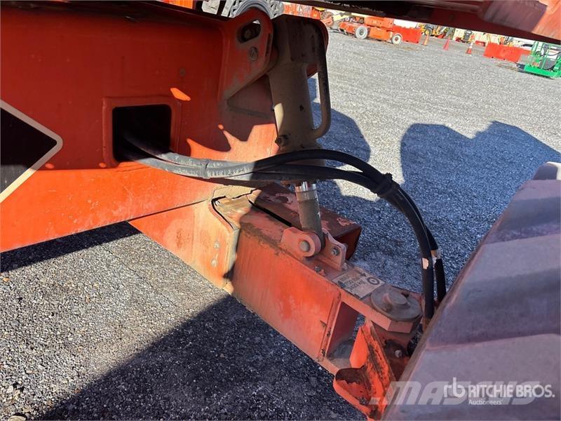 JLG M600JP 4WD Hybrid Articulating Boom Lift (Inoperab Articulated boom lifts