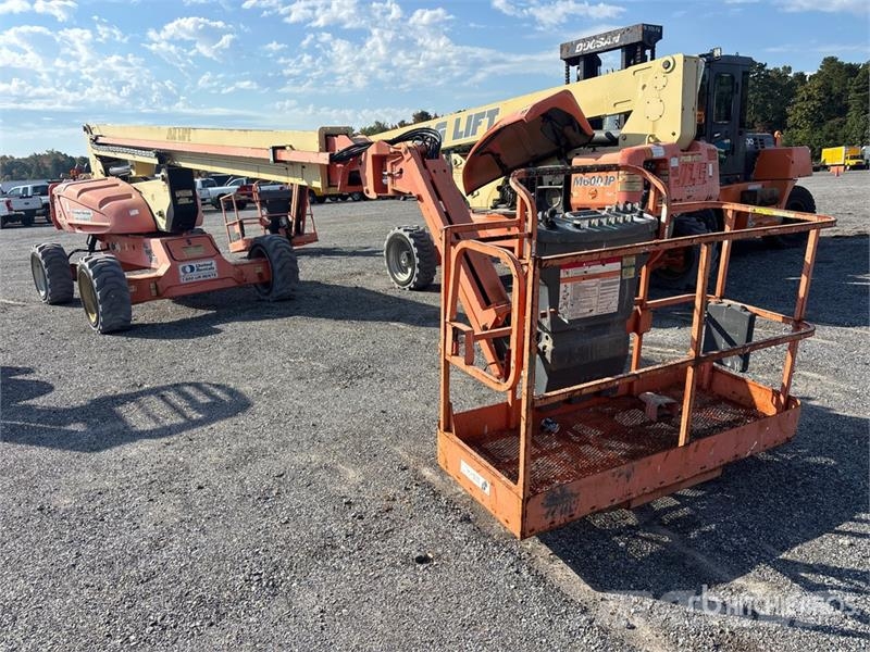 JLG M600JP 4WD Hybrid Articulating Boom Lift (Inoperab 曲臂高空作業車