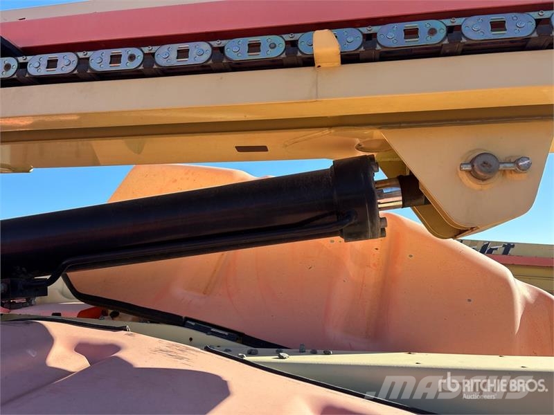 JLG M600JP 4WD Hybrid Articulating Boom Lift (Inoperab Articulated boom lifts