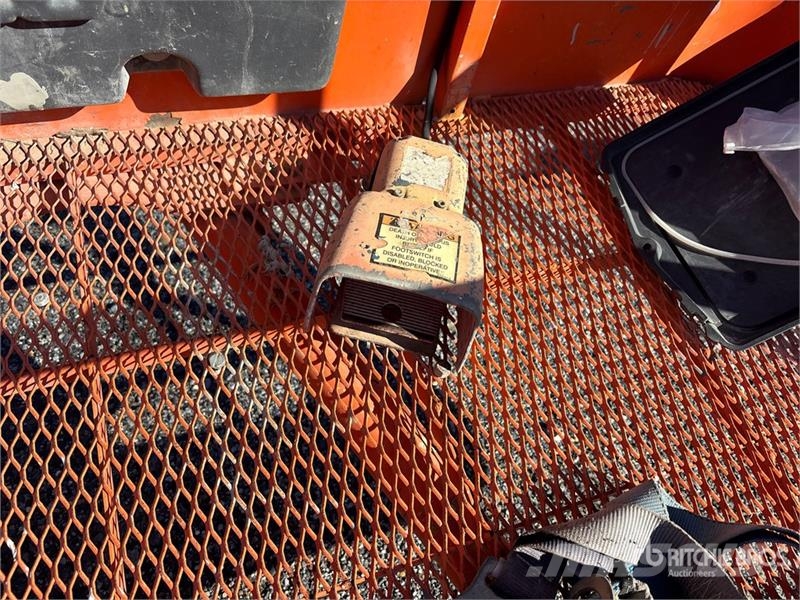 JLG M600JP 4WD Hybrid Articulating Boom Lift (Inoperab Articulated boom lifts