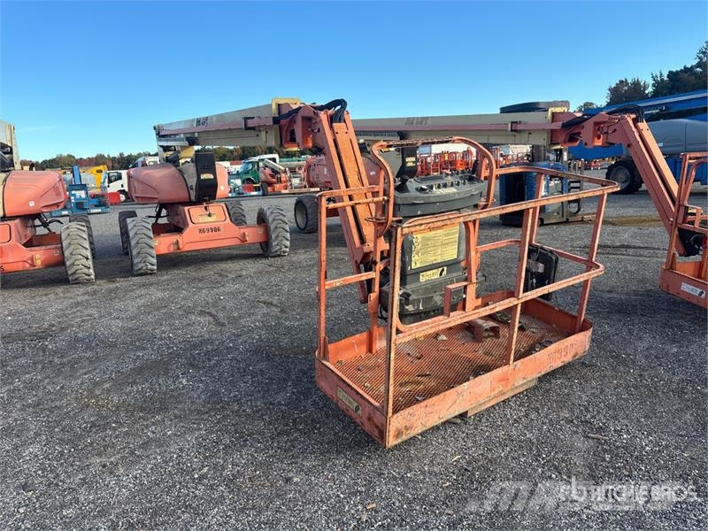 JLG M600JP 4WD Hybrid Articulating Boom Lift (Inoperab Articulated boom lifts