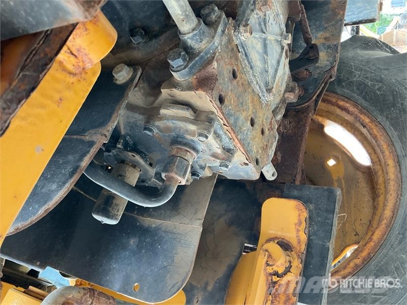 John Deere 110 4x4 72 inch bucket Backhoe Loader Rýpadlo-nakladače