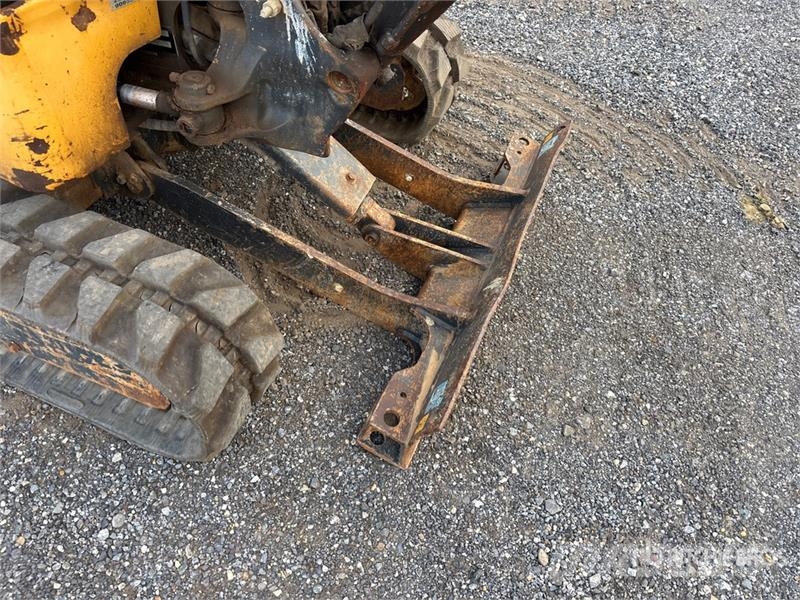 John Deere 17G Mini rýpadla < 7t