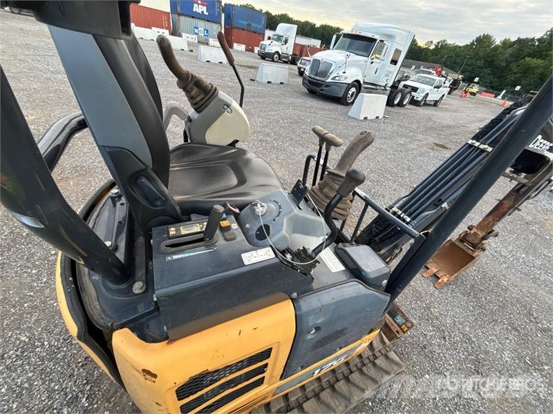 John Deere 17G Mini rýpadla < 7t
