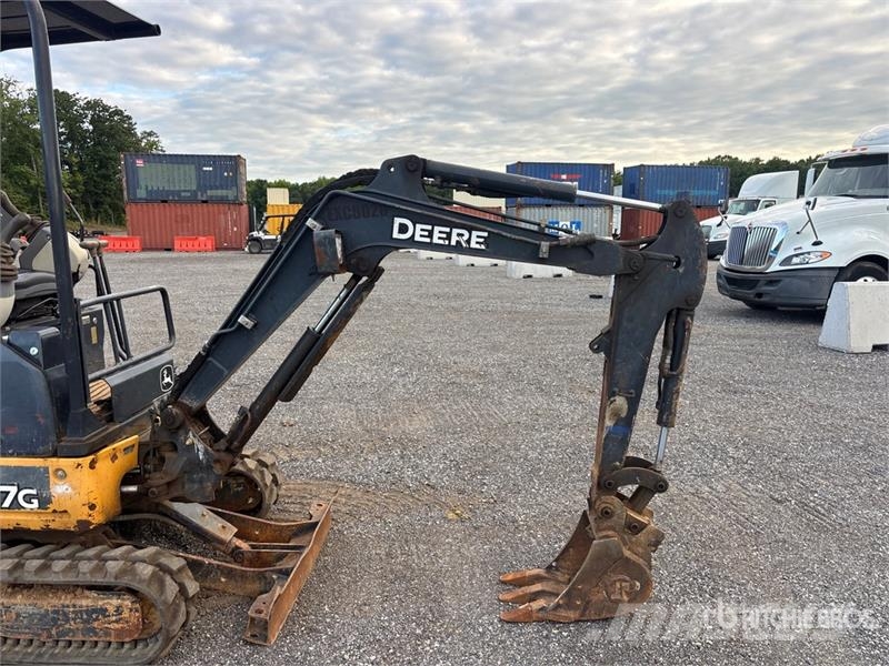 John Deere 17G Mini rýpadla < 7t