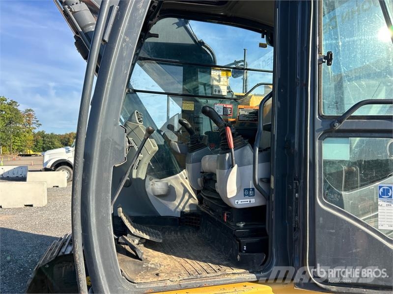 John Deere 245G LC Tracked Excavator Гусеничные экскаваторы