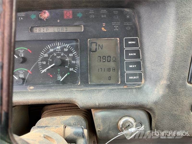 John Deere 300D Kĺbové nákladné autá