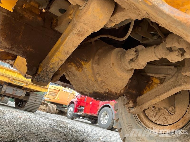 John Deere 300D Kĺbové nákladné autá