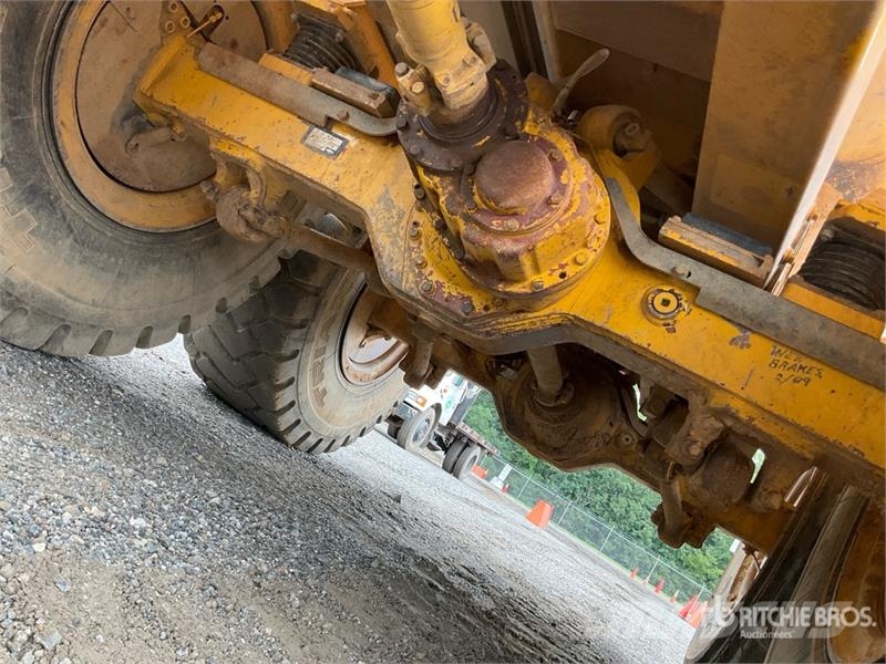 John Deere 300D Kĺbové nákladné autá