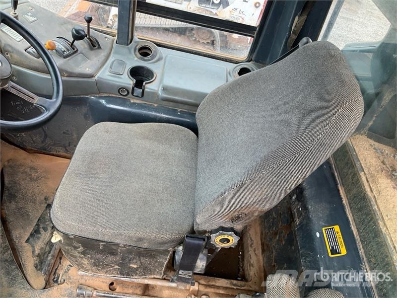 John Deere 300D Kĺbové nákladné autá