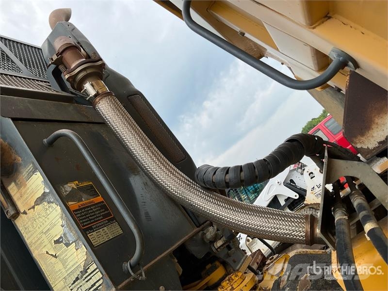 John Deere 300D Kĺbové nákladné autá