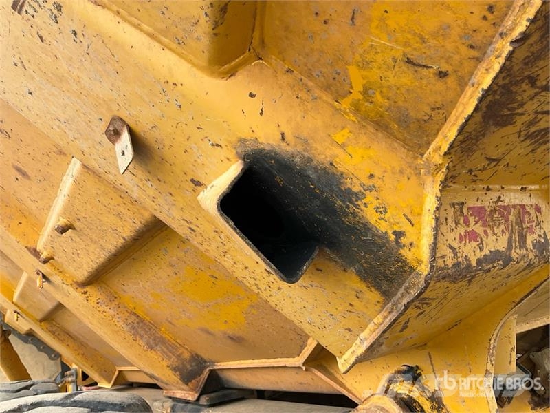 John Deere 300D Kĺbové nákladné autá