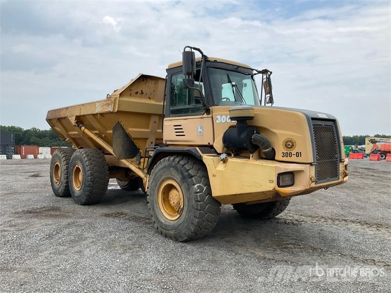 John Deere 300D Kĺbové nákladné autá