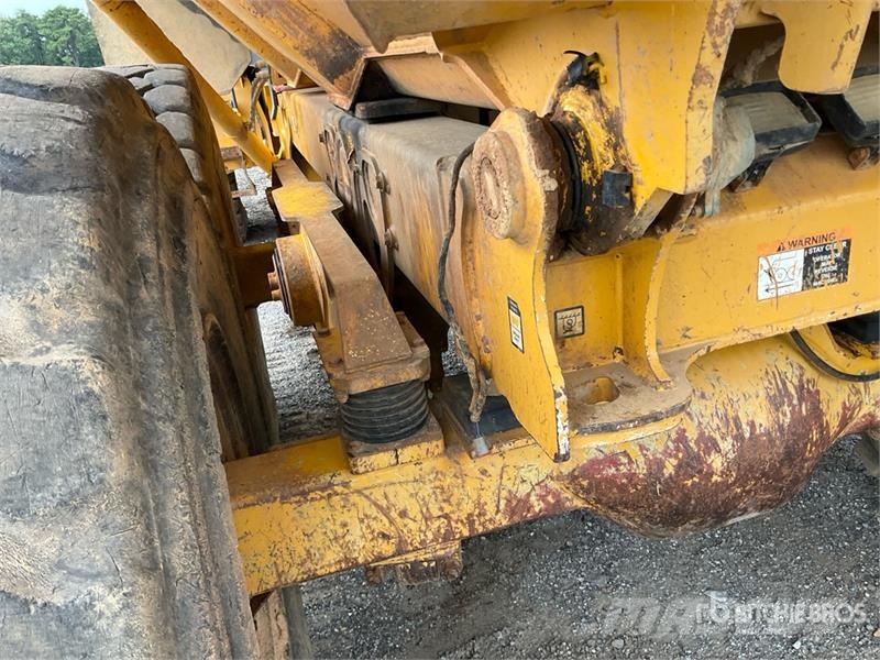 John Deere 300D Kĺbové nákladné autá