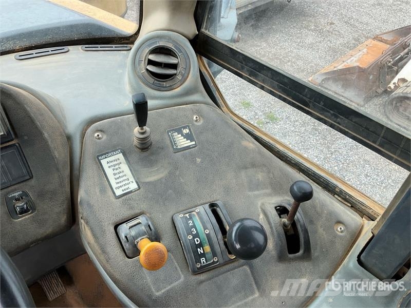 John Deere 300D Kĺbové nákladné autá