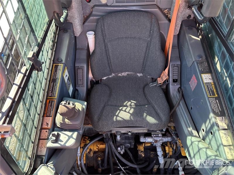 John Deere 330G Two-Speed Skid Steer Loader (Inoperable) Minicargadoras