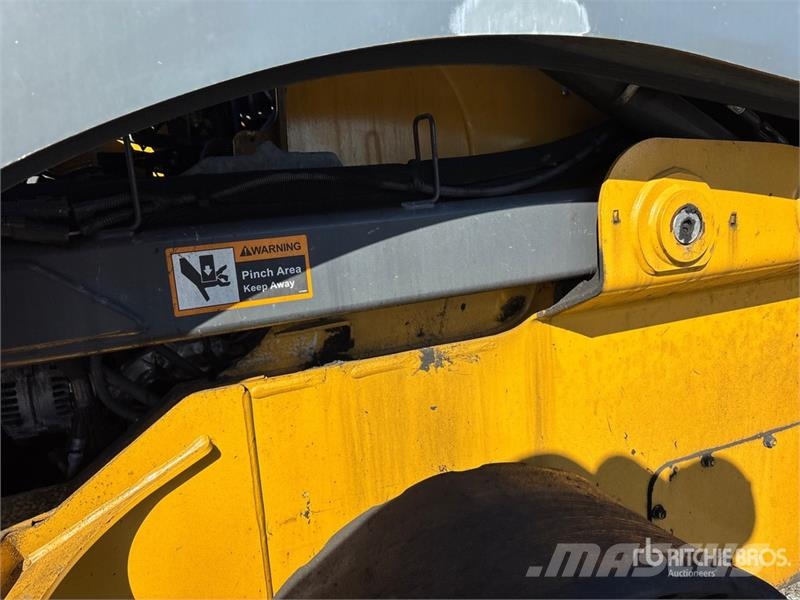 John Deere 330G Two-Speed Skid Steer Loader (Inoperable) Minicargadoras