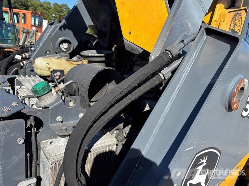 John Deere 330G Two-Speed Skid Steer Loader (Inoperable) Minicargadoras