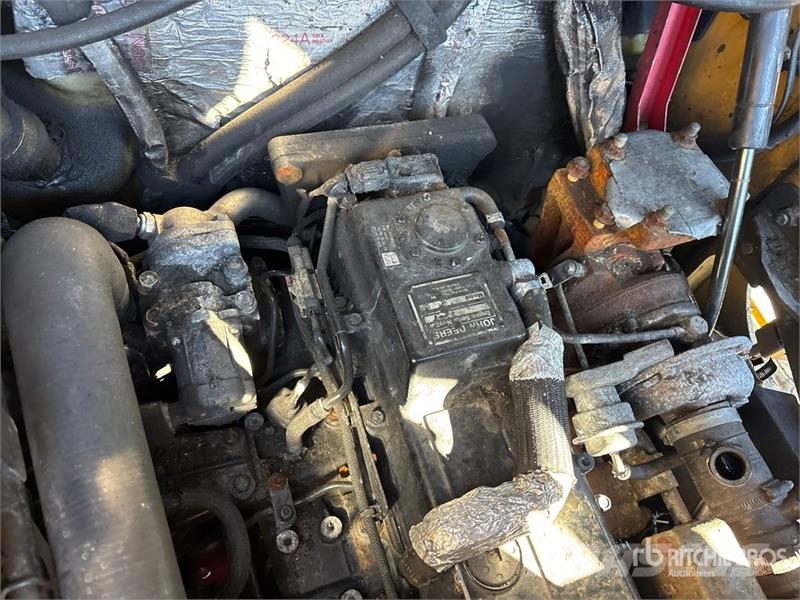 John Deere 330G Two-Speed Skid Steer Loader (Inoperable) Minicargadoras
