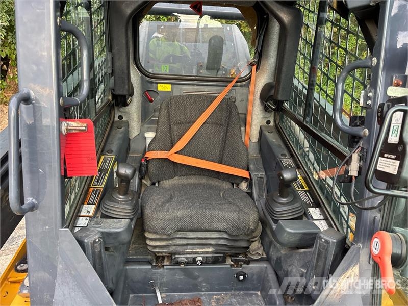 John Deere 331G Skid steer loderler