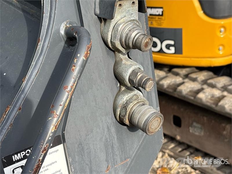 John Deere 331G Skid steer loderler