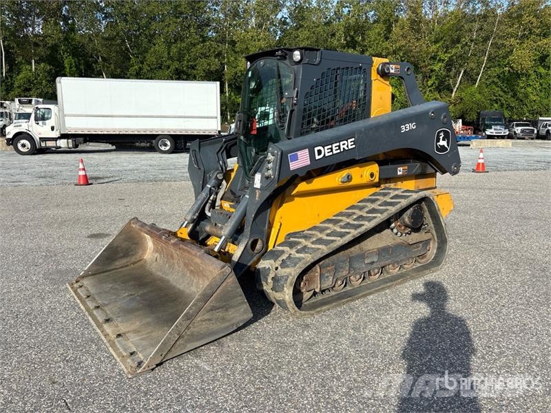 John Deere 331G Skid steer loderler