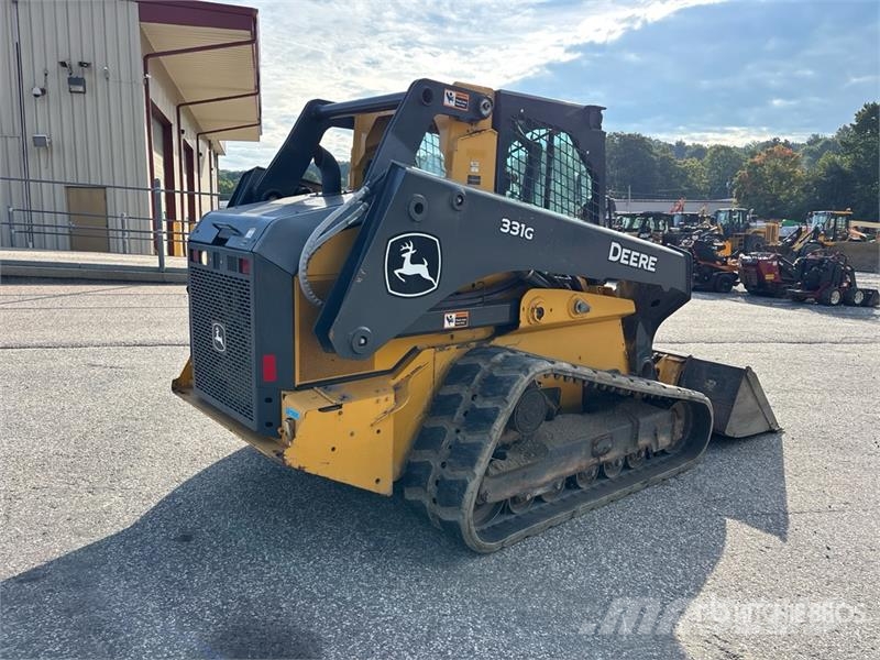 John Deere 331G Skid steer loderler
