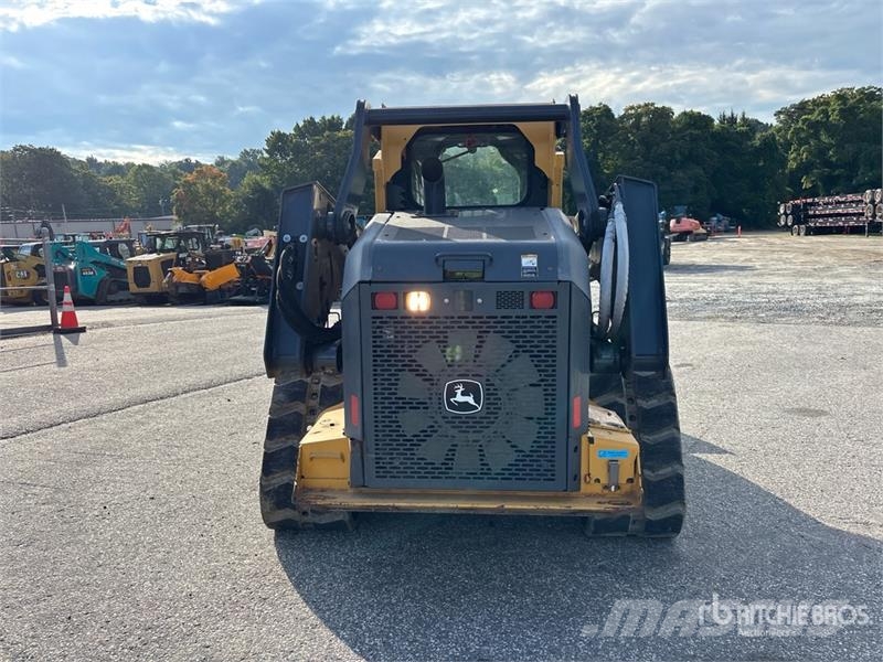 John Deere 331G Skid steer loderler