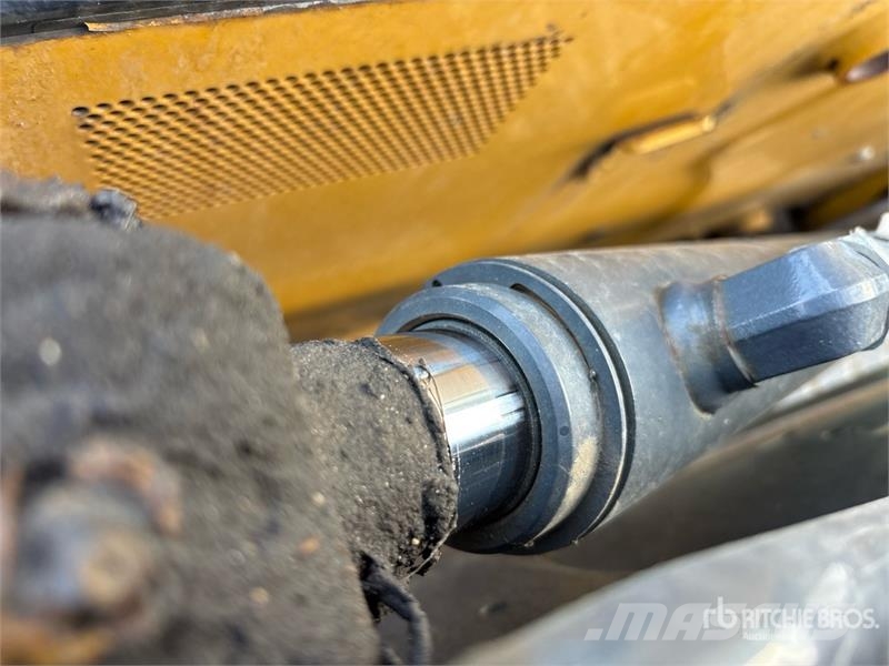 John Deere 331G Skid steer loderler