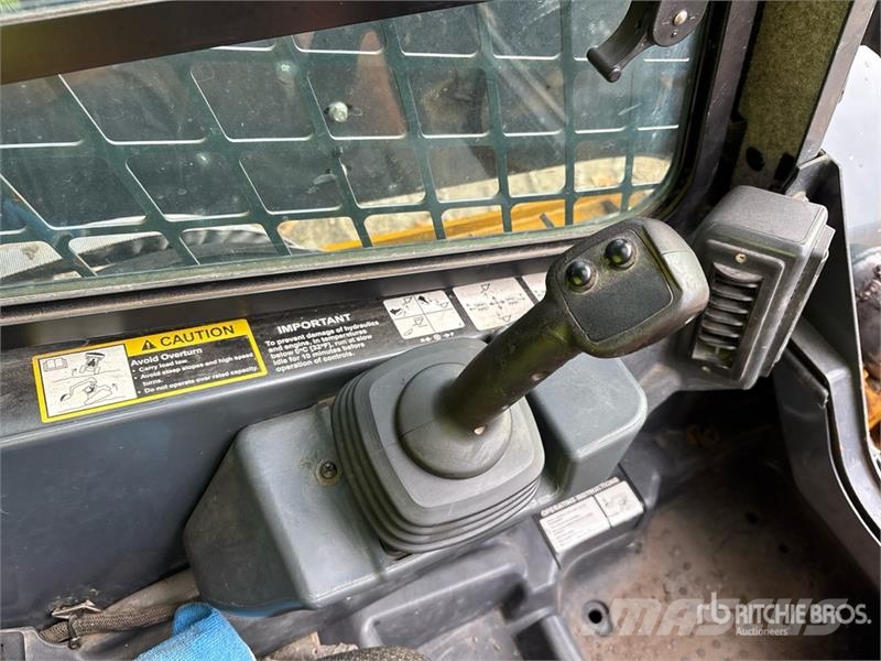 John Deere 331G Skid steer loderler