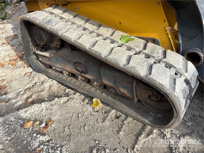 John Deere 331G Skid steer loderler