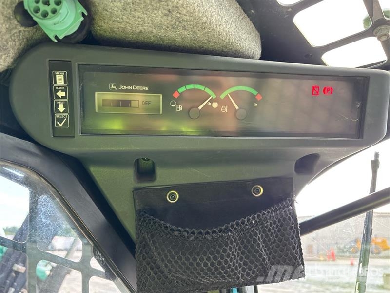John Deere 331G Skid steer loderler